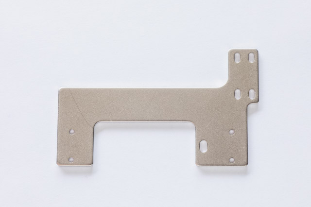 チタンプレス部品1